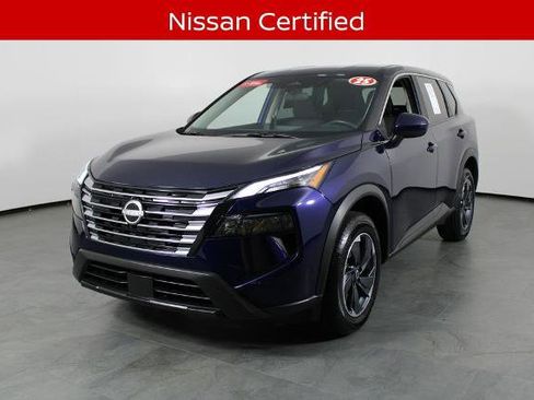 Certified 2025 Nissan Rogue SV image 2