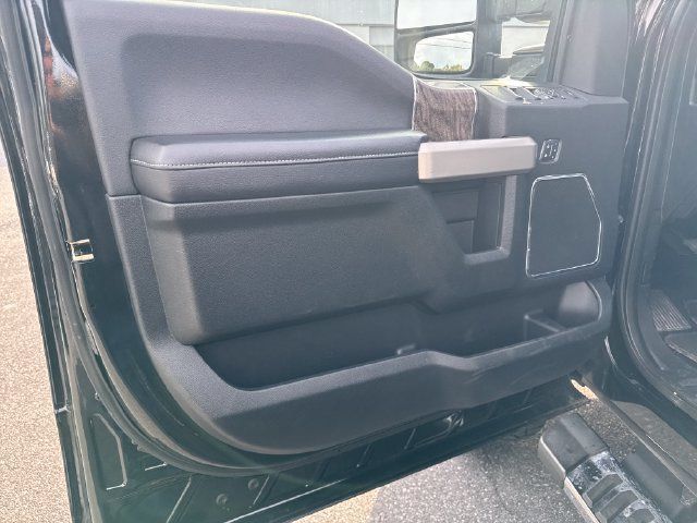 Used 2019 Ford F250 Lariat w/ Lariat Value Package AWD/4WD image 11