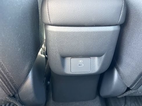 Used 2025 Nissan Versa SV w/ Trunk Package FWD image 18
