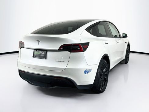 Used 2021 Tesla Model Y Long Range AWD/4WD image 9