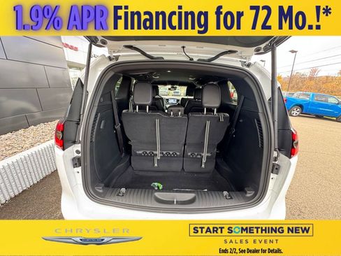 New 2026 Chrysler Pacifica Select image 20