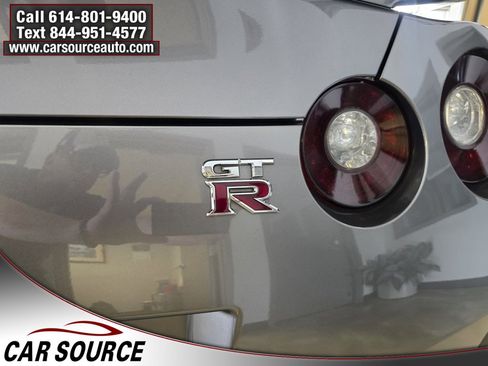 Used 2009 Nissan GT-R Premium image 14