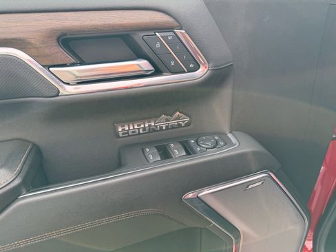 Used 2024 Chevrolet Silverado 1500 High Country image 14