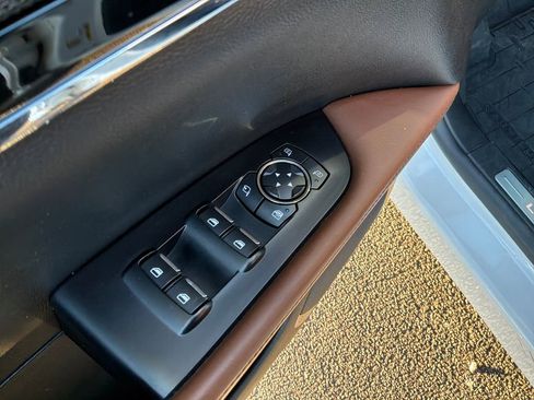 Certified 2023 Lincoln Nautilus Reserve image 2