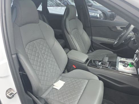 Used 2023 Audi S4 Premium Plus w/ Premium Plus Package AWD/4WD image 9