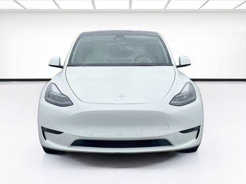 Used 2022 Tesla Model Y Long Range AWD/4WD image 2
