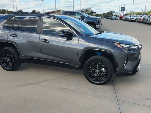 Used 2025 Toyota RAV4 XSE image 3