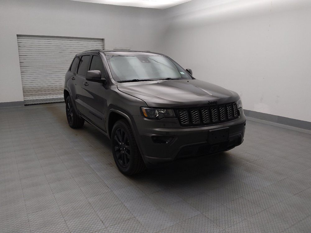 Used 2020 Jeep Grand Cherokee Altitude AWD/4WD image 13