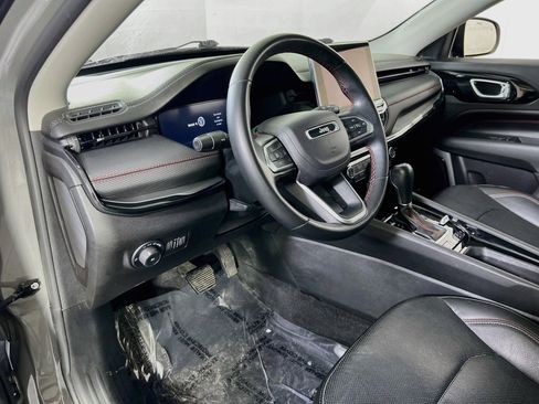 Used 2022 Jeep Compass Trailhawk w/ Trailhawk Elite Group AWD/4WD image 9
