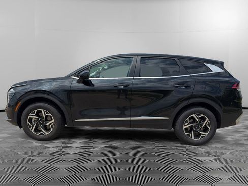 Used 2024 Kia Sportage LX AWD/4WD image 2