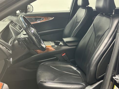 Used 2019 Lincoln Nautilus Reserve image 16