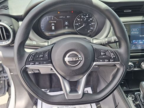 Used 2023 Nissan Kicks SV FWD image 10