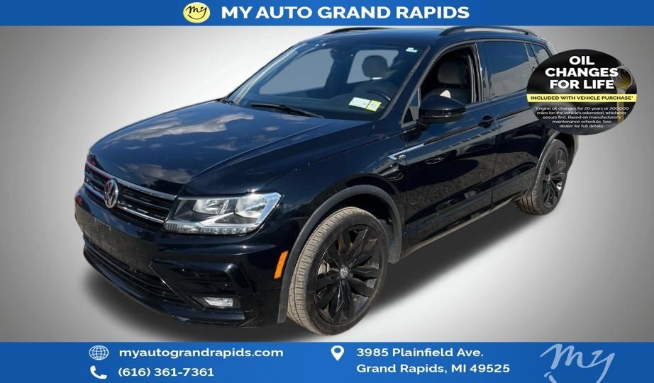 Used 2021 Volkswagen Tiguan SE R-Line AWD/4WD image 3