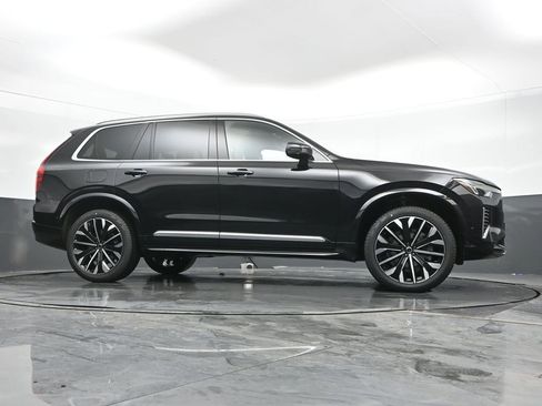 New 2026 Volvo XC90 B6 Plus w/ Protection Package image 40