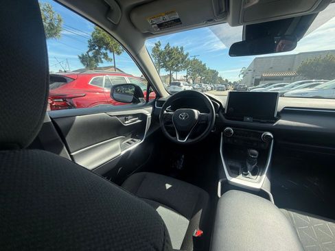 Used 2025 Toyota RAV4 XLE w/ Weather Package image 30