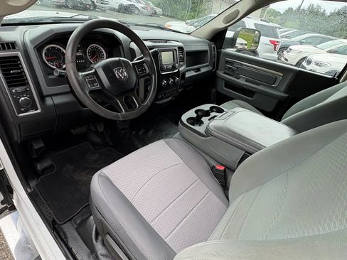 Used 2018 RAM 2500 Tradesman w/ Chrome Appearance Group AWD/4WD image 16