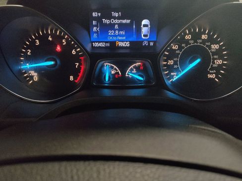 Used 2017 Ford Escape SE w/ Equipment Group 201A FWD image 23