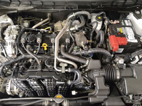 Used 2024 Nissan Altima 2.5 S FWD image 30