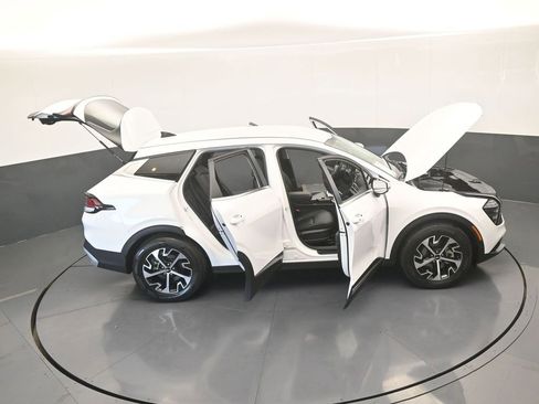 Used 2025 Kia Sportage EX image 72