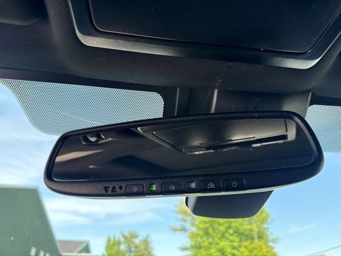 Used 2021 Toyota Tacoma TRD Sport w/ TRD Premium Sport Package AWD/4WD image 24