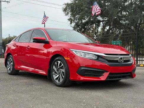 Used 2018 Honda Civic EX image 8