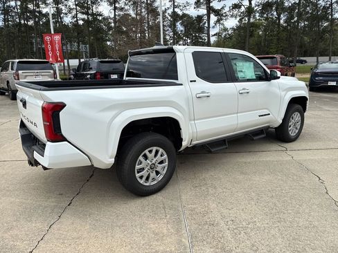 New 2026 Toyota Tacoma SR5 image 7