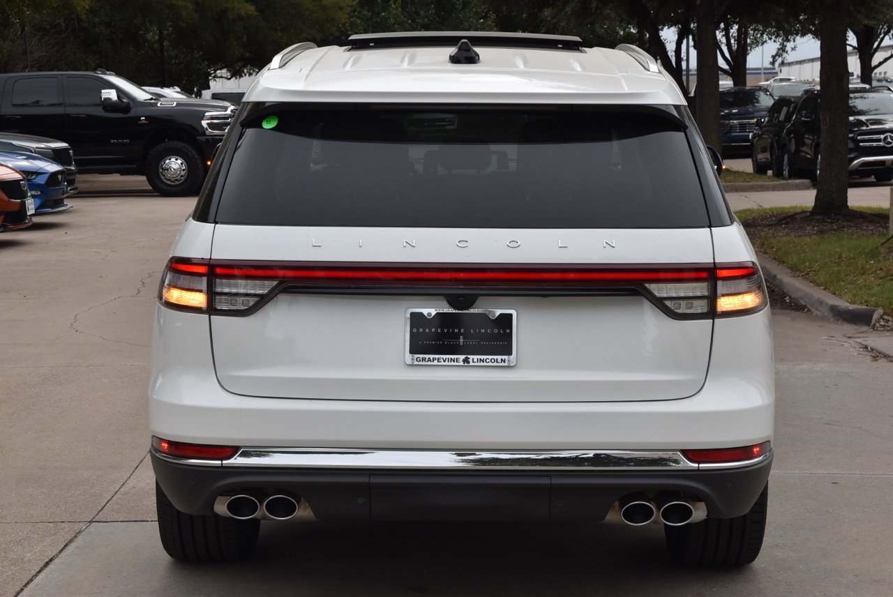 New 2027 Lincoln Aviator Reserve AWD/4WD image 8