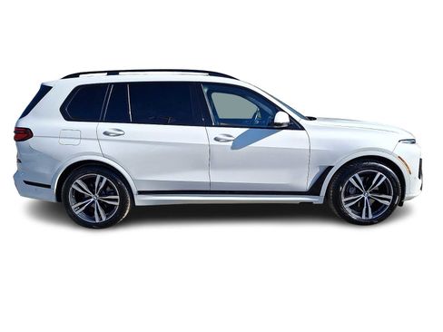 Used 2024 BMW X7 xDrive40i w/ M Sport Package AWD/4WD image 7