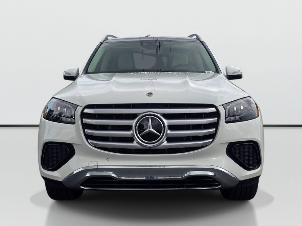 Used 2026 Mercedes-Benz GLS 450 4MATIC image 9