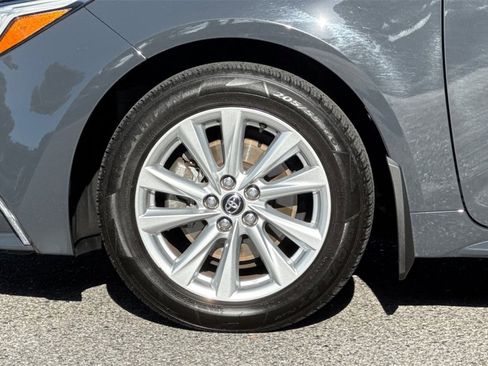 Certified 2025 Toyota Corolla XLE image 25