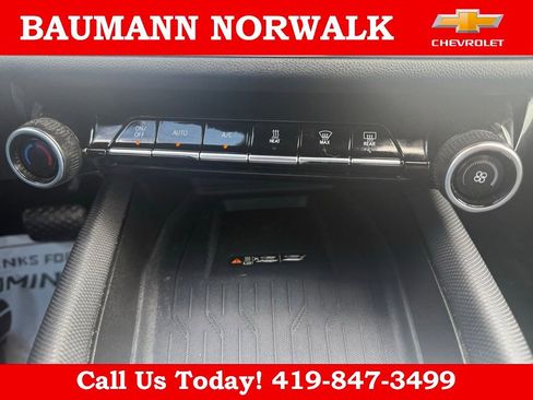 Used 2025 Chevrolet Equinox EV LT w/ Convenience Package AWD/4WD image 21