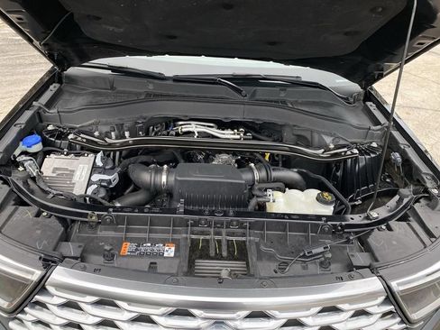 Used 2021 Ford Explorer Platinum w/ Equipment Group 601A image 54