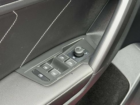Certified 2024 Volkswagen Tiguan SE AWD/4WD image 17