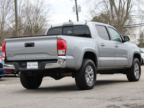 Used 2017 Toyota Tacoma SR5 image 8