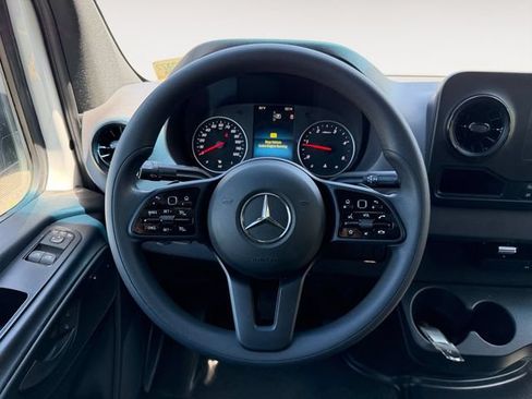 Used 2024 Mercedes-Benz Sprinter 3500 image 11