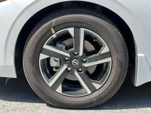 New 2025 Nissan Sentra SV w/ SV Premium Package image 27