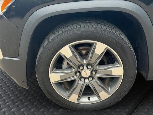 Used 2017 GMC Acadia SLT w/ LPO, Cargo Package AWD/4WD image 10