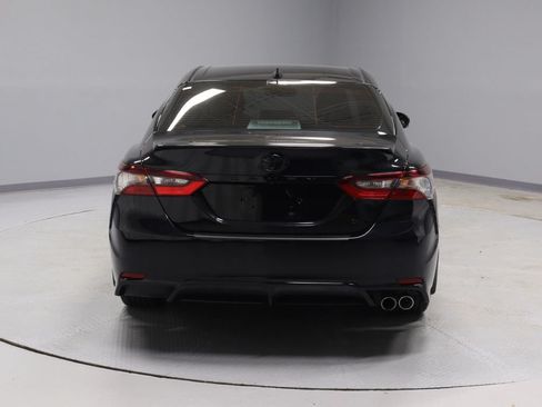 Used 2022 Toyota Camry SE w/ Convenience Package FWD image 9