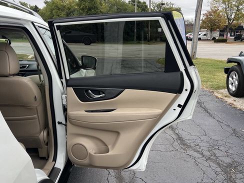 Used 2015 Nissan Rogue SL w/ SL Premium Package image 33