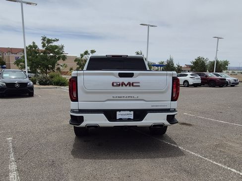 Used 2021 GMC Sierra 1500 Denali w/ Driver Alert Package II AWD/4WD image 4