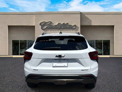 Used 2025 Chevrolet Trax ACTIV w/ Driver Confidence Package FWD image 4