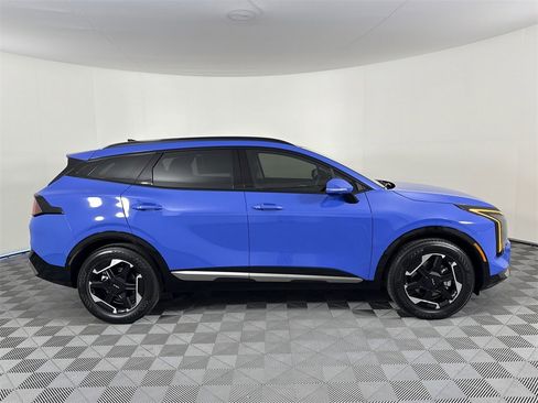 New 2026 Kia Sportage SX image 8