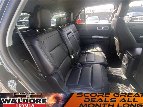 Used 2024 Ford Explorer XLT w/ Equipment Group 202A image 31