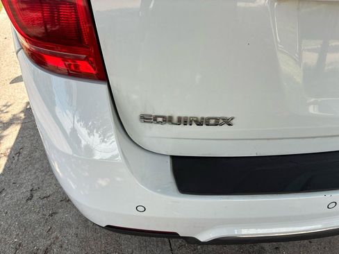Used 2017 Chevrolet Equinox Premier w/ Enhanced Convenience Package FWD image 8