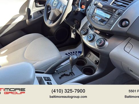 Used 2011 Toyota RAV4 4WD image 17