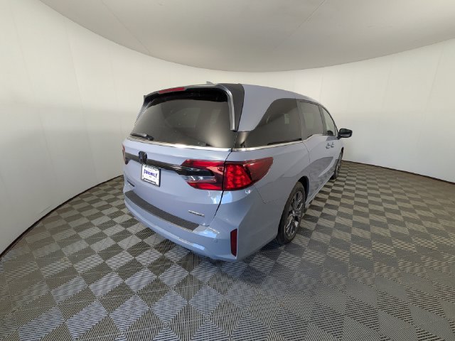 New 2027 Honda Odyssey Touring image 3