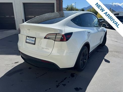 Used 2023 Tesla Model Y Long Range AWD/4WD image 7