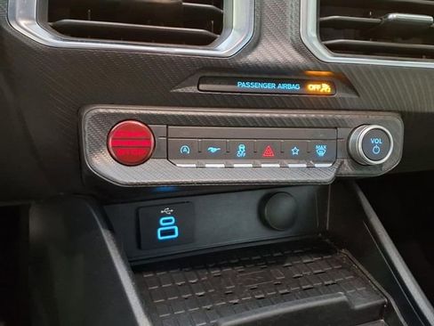 Used 2024 Ford Mustang Premium image 8