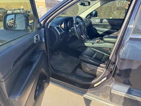 Used 2011 Jeep Grand Cherokee Laredo image 8