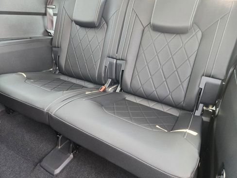 New 2026 Volkswagen Atlas SEL Premium R-Line image 23